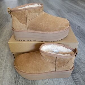 UGG Classic Ultra Mini Platform Boot